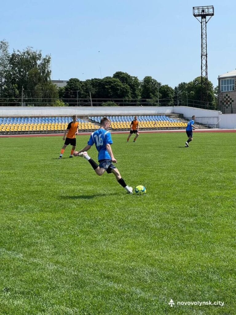U-14 поступилися, U-16 перемогли: футбольний день у Нововолинську