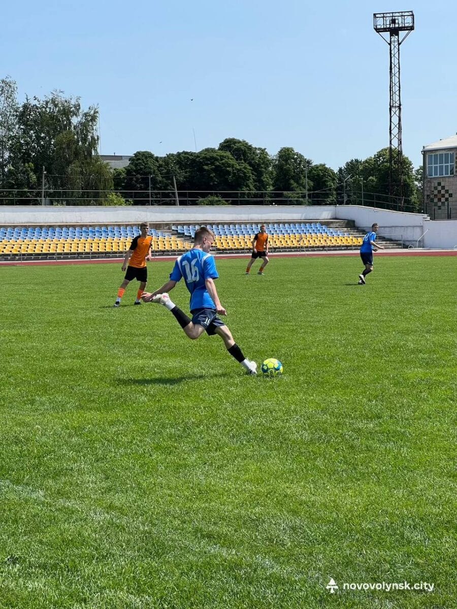 U-14 поступилися, U-16 перемогли: футбольний день у Нововолинську