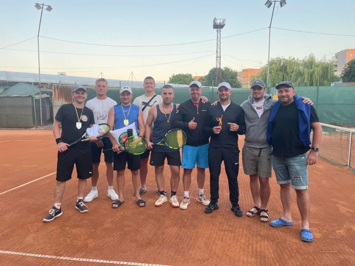 У Нововолинську провели турнір «NovoGaros Cup-2025»: медаль у місцевого тенісиста