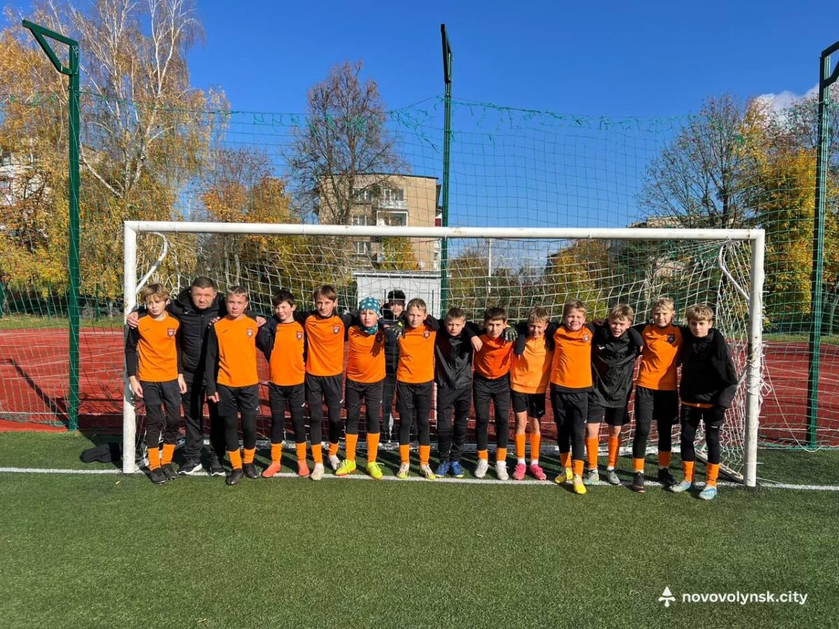 ФК «Шахтар-Нововолинськ» пройшов у чвертьфінал ДЮФЛ Волині 2013 року народження